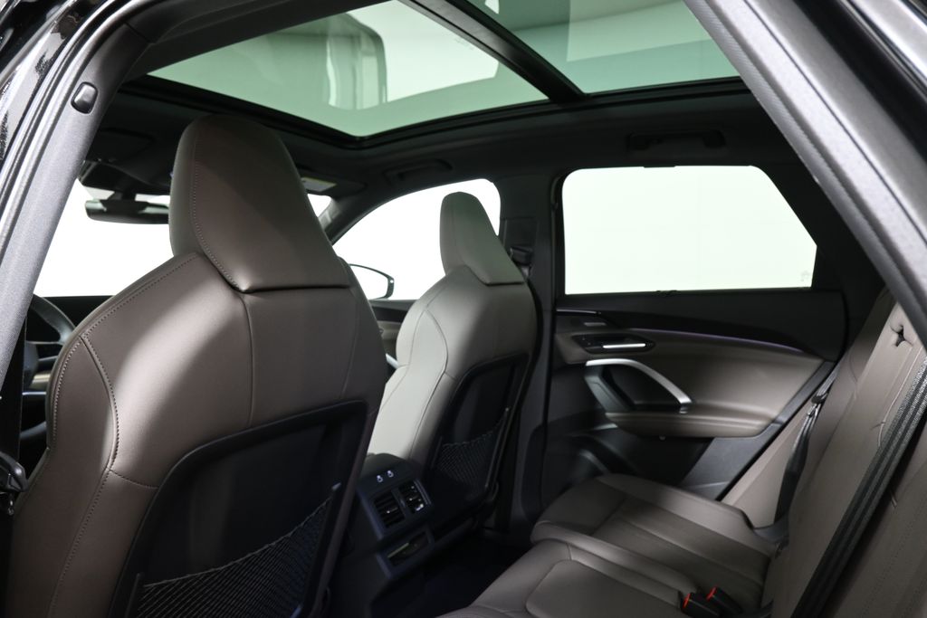 Thumbnail: 2025 Audi Q5 - 27