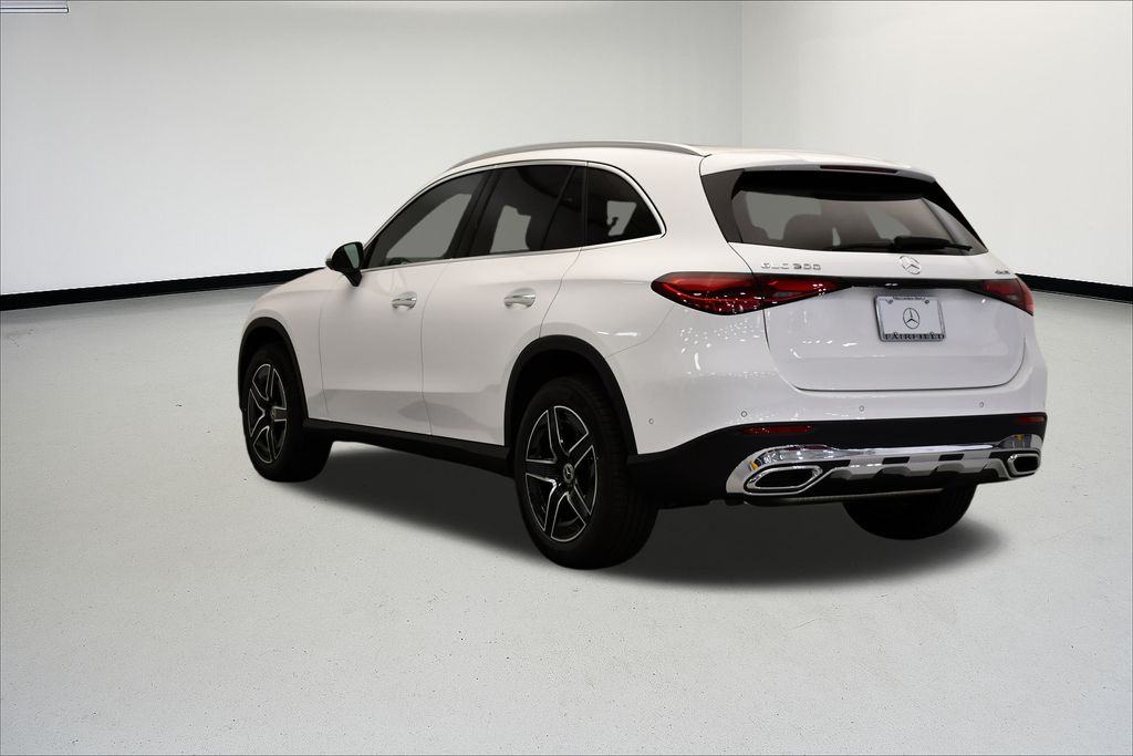 Thumbnail: 2026 Mercedes-Benz GLC - 3