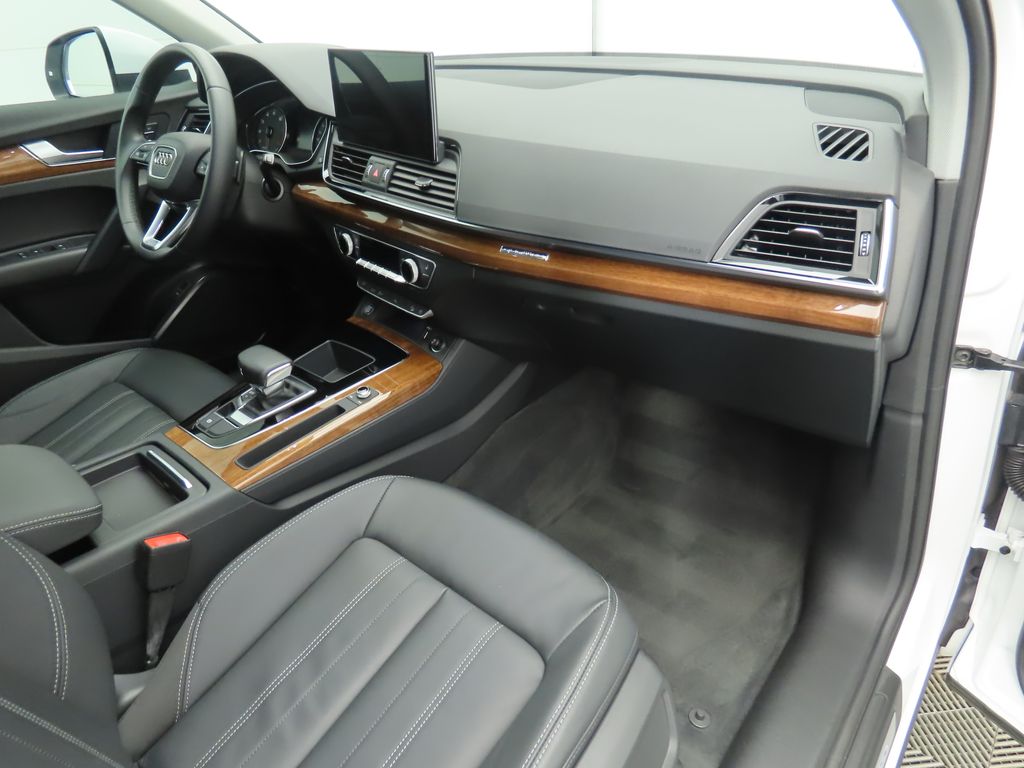 Thumbnail: 2022 Audi Q5 - 17