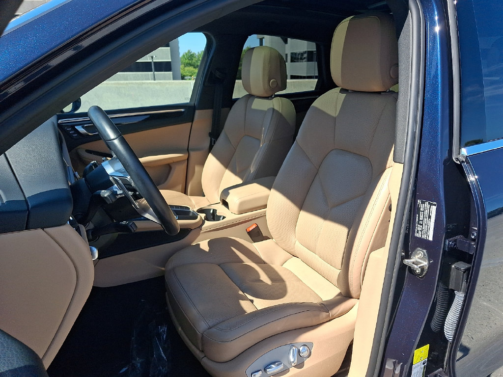 Thumbnail: 2021 Porsche Macan - 5