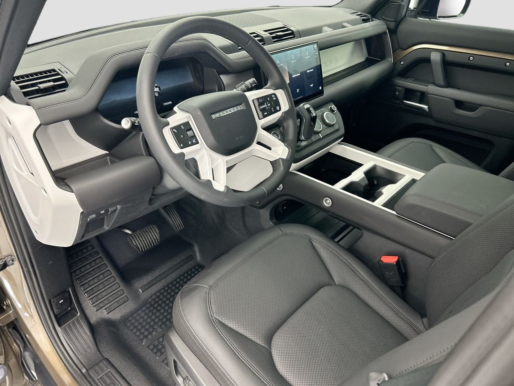 Thumbnail: 2025 Land Rover Defender - 9