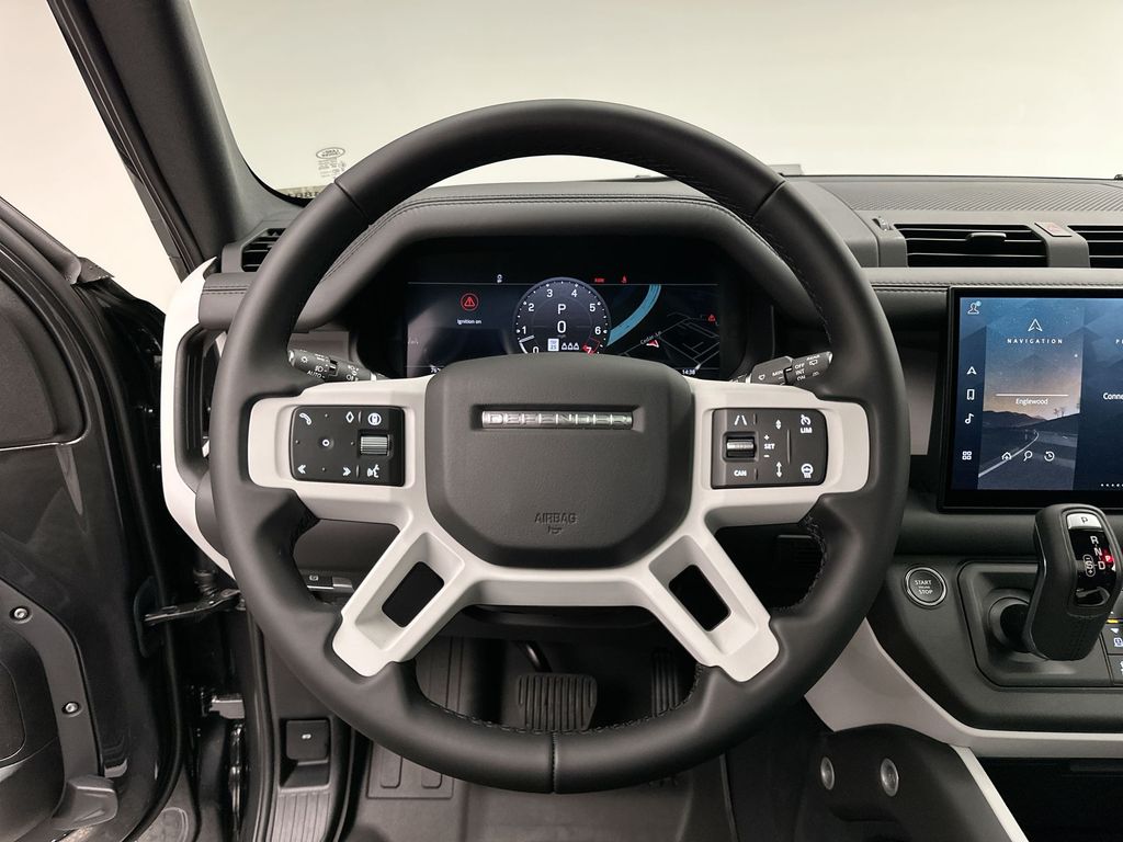 2025 Land Rover Defender 110 14