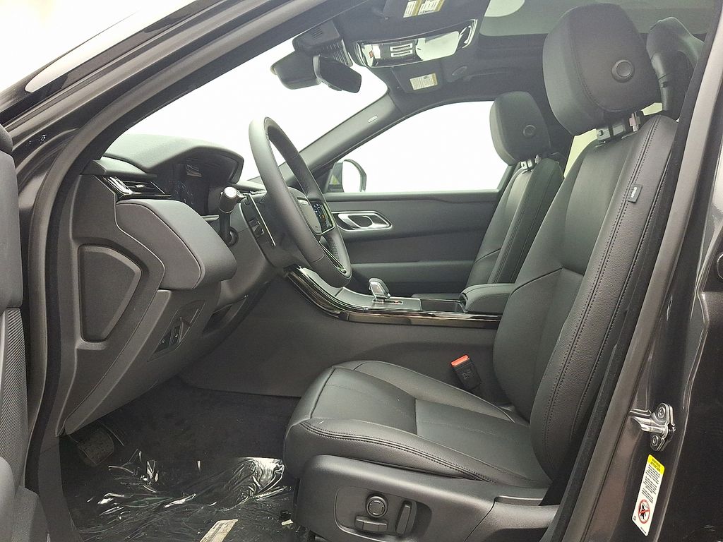 Thumbnail: 2026 Land Rover Range Rover Velar - 7