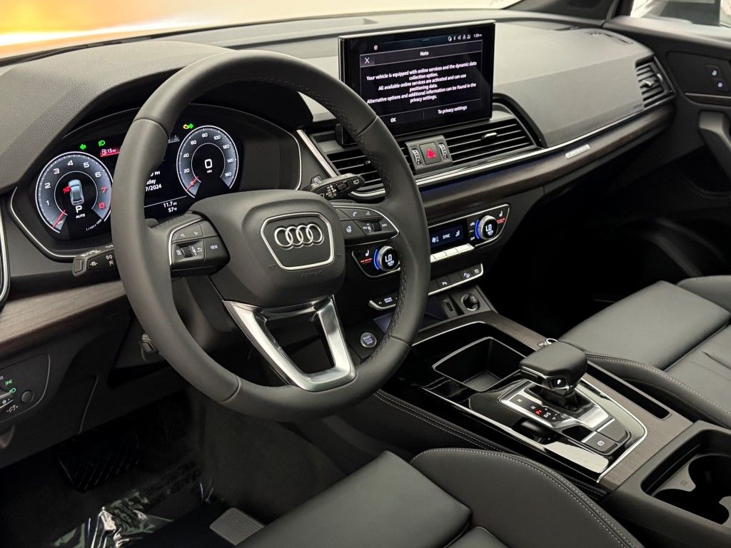 Thumbnail: 2025 Audi Q5 - 20