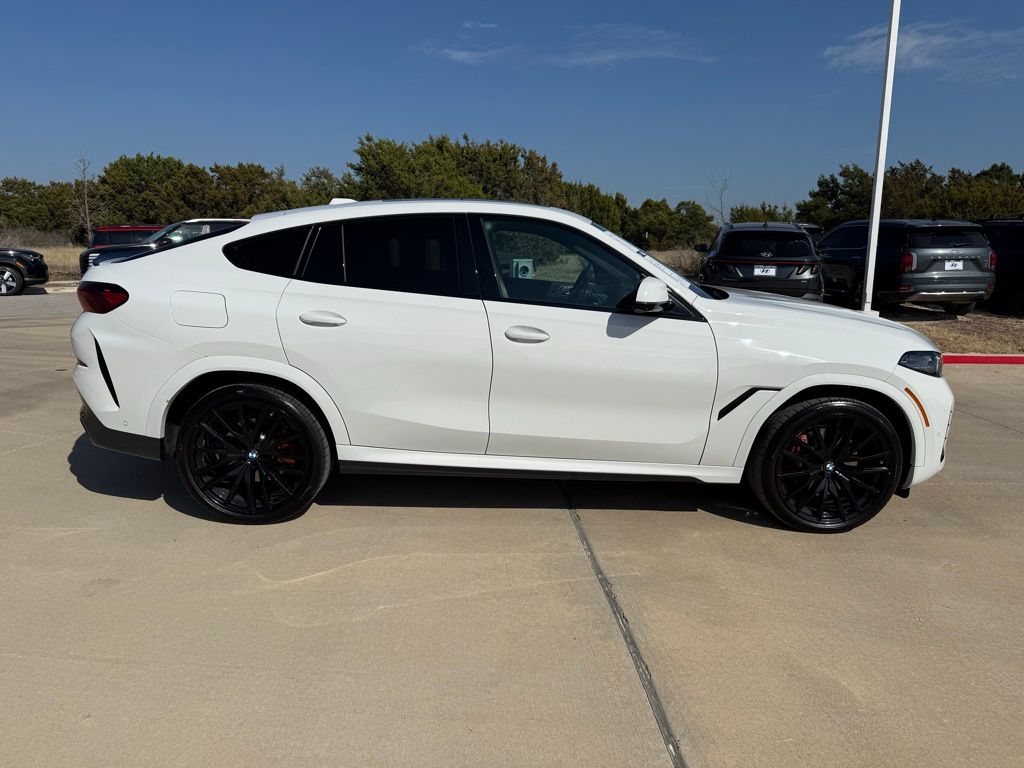 Thumbnail: 2025 BMW X6 - 4