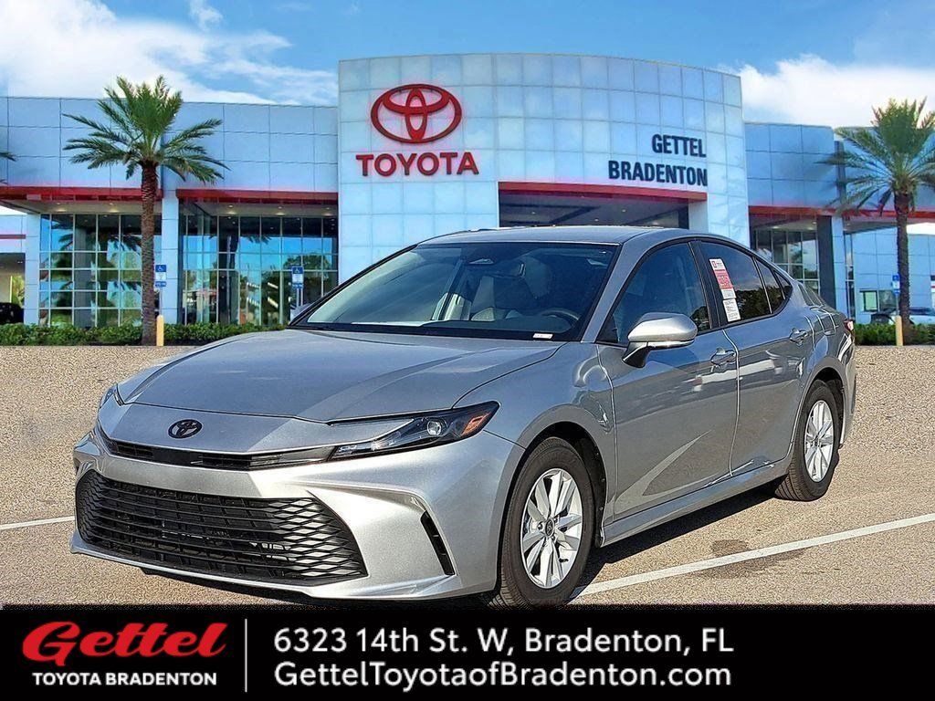 2026 Toyota Camry LE FWD