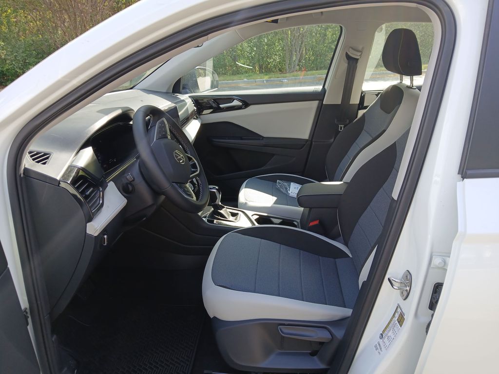 New 2026 White Volkswagen 1.5T S image 9