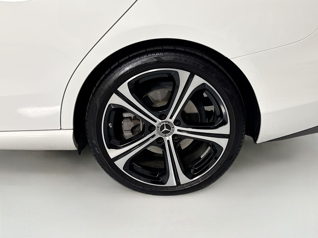 Thumbnail: 2025 Mercedes-Benz C-Class - 31