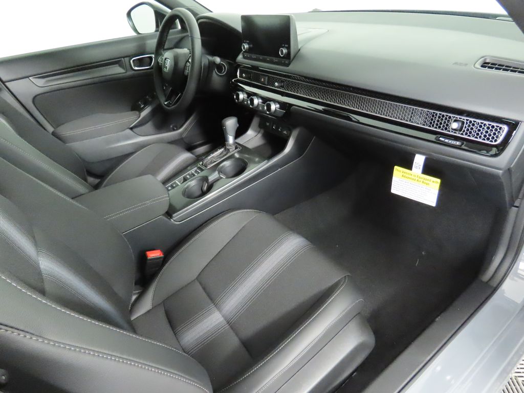 2025 Honda Civic Sport 18