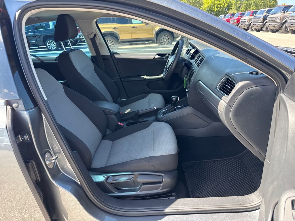 Certified Used 2017 Gray Volkswagen 1.4T S image 20