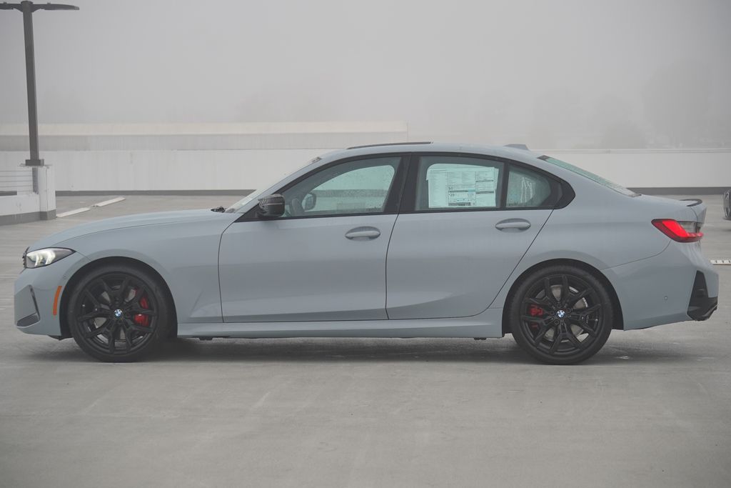 Thumbnail: 2026 BMW 3 Series - 4