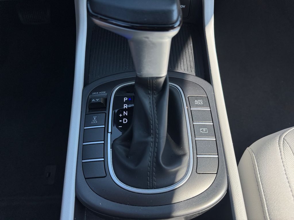 2025 Hyundai Kona SEL White at Luther Ford