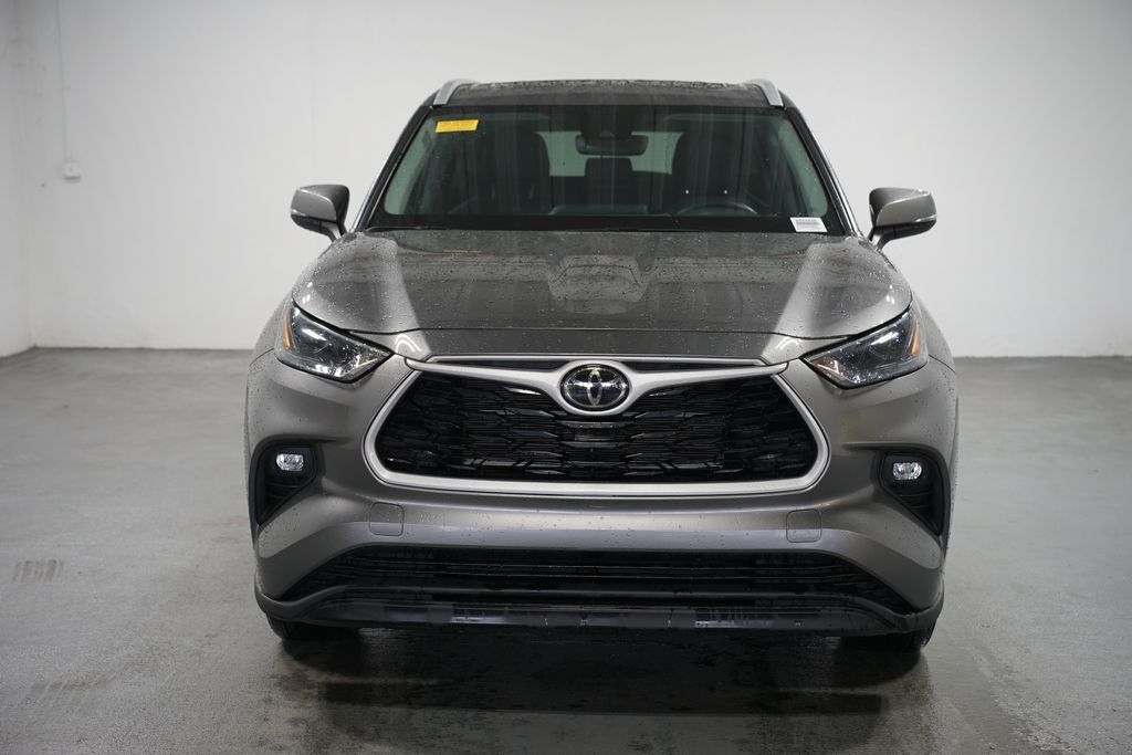 Thumbnail: 2025 Toyota Highlander - 2