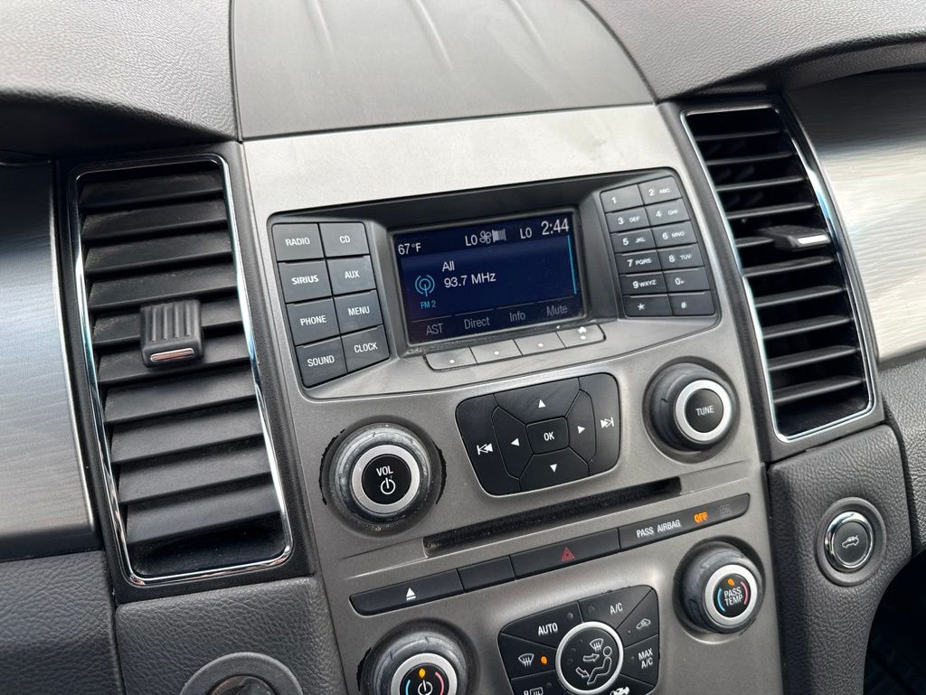 2015 Ford Taurus