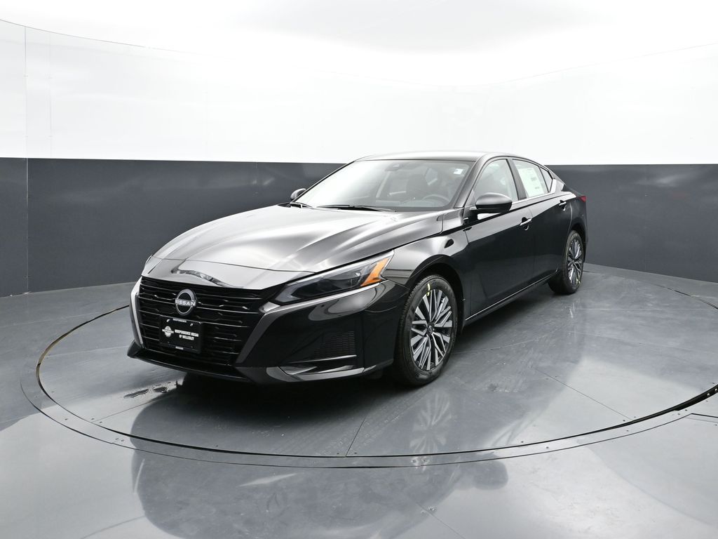Super Black Clearcoat 2026 Nissan Altima 2.5 SV AWD Sedan All-Wheel Drive Continuously Variable Transmission