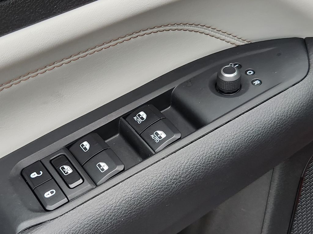 2025 Jeep Compass Limited - Photo 16