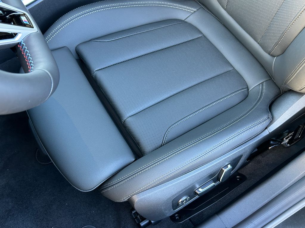 Thumbnail: 2026 BMW 4 Series - 15