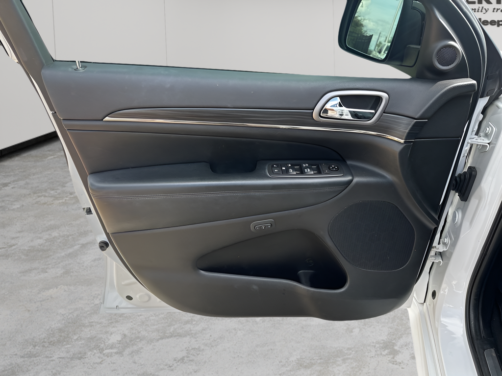 Used Car 2021 Jeep Grand Cherokee  Limited X For Sale Under $30,000 In Austin, Texas