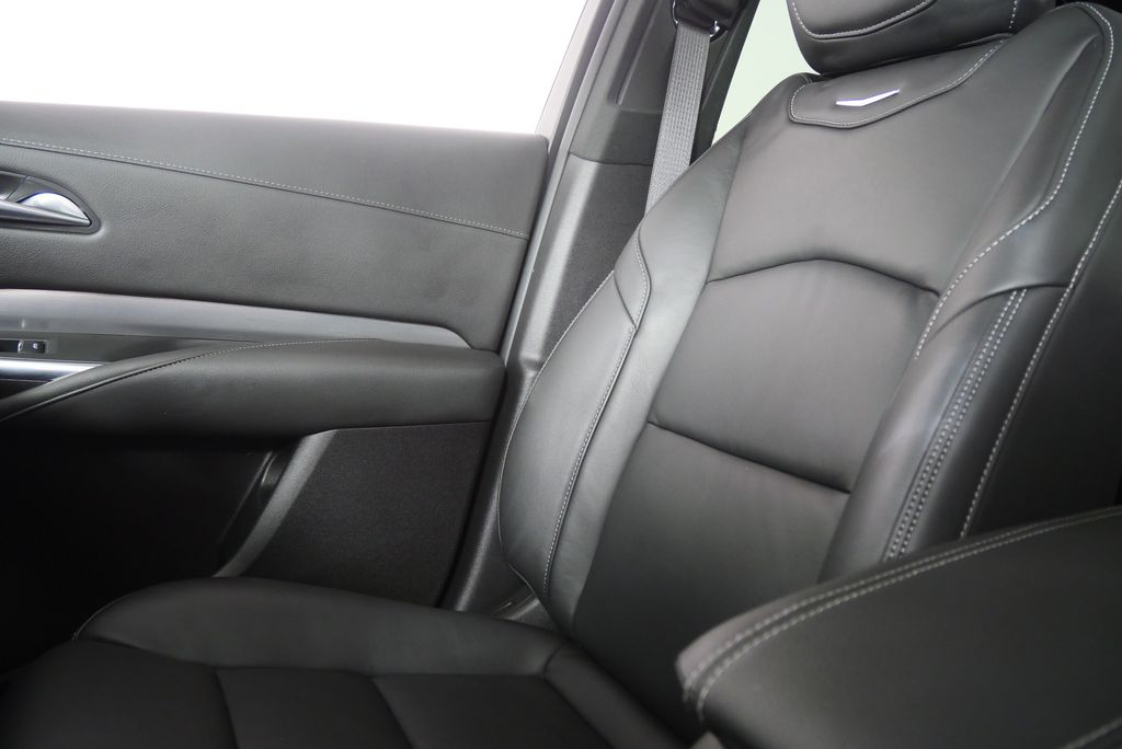 Thumbnail: 2024 Cadillac XT4 - 28