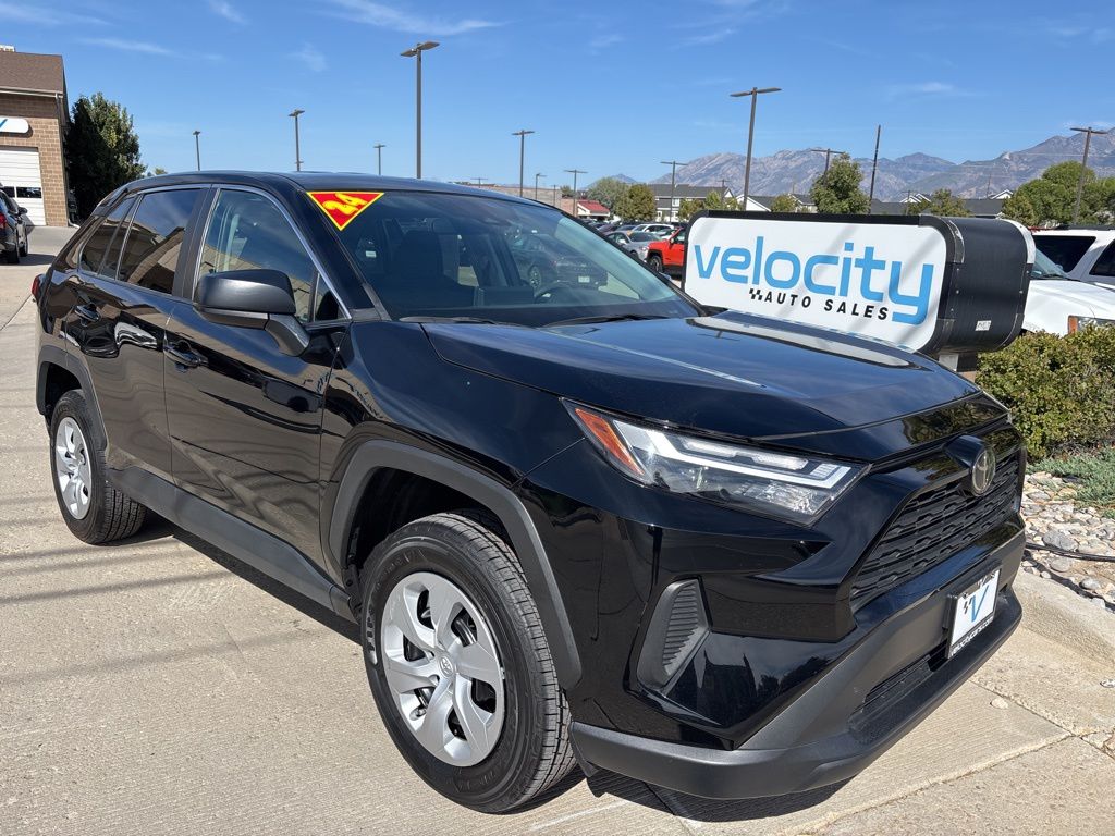 2024 Toyota RAV4 LE AWD