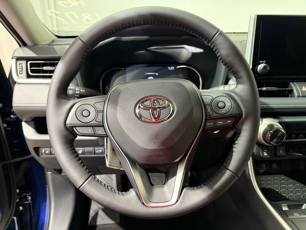 Thumbnail: 2025 Toyota RAV4 - 24