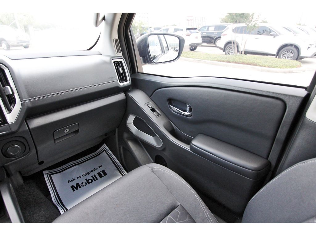 2025 Nissan Frontier SV - 7