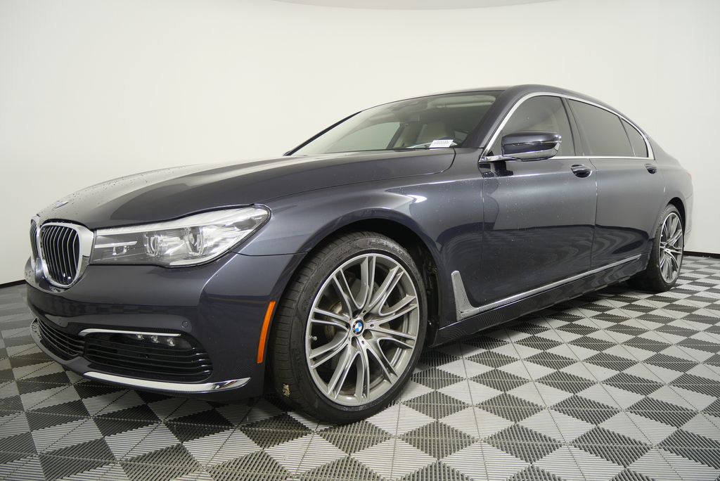 Thumbnail: 2018 BMW 7 Series - 8