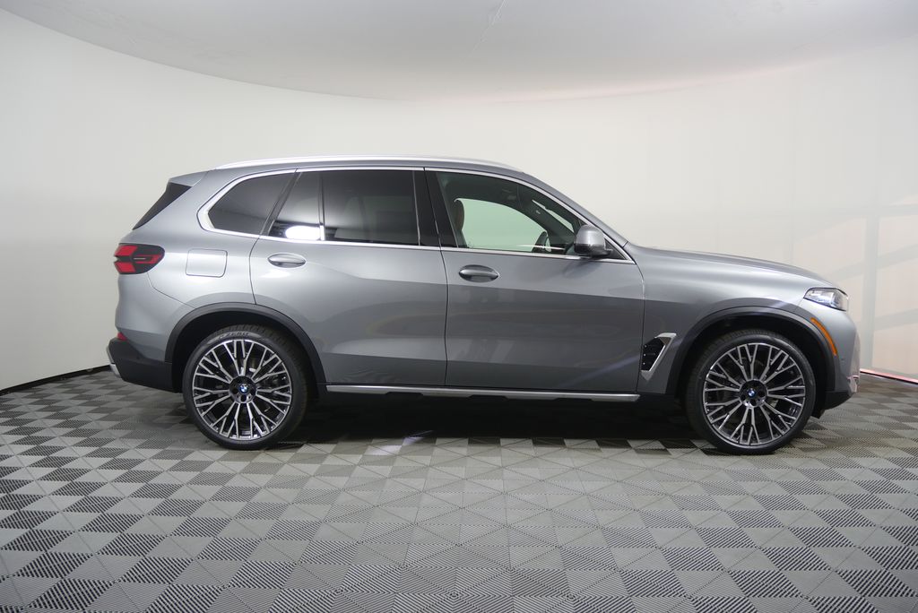Thumbnail: 2026 BMW X5 - 2