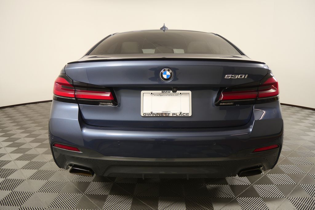 Thumbnail: 2023 BMW 5 Series - 4