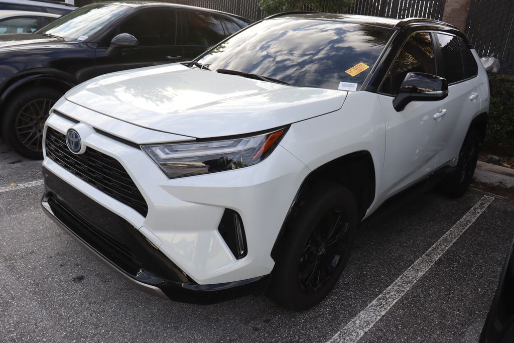 2023 Toyota RAV4 XSE 2