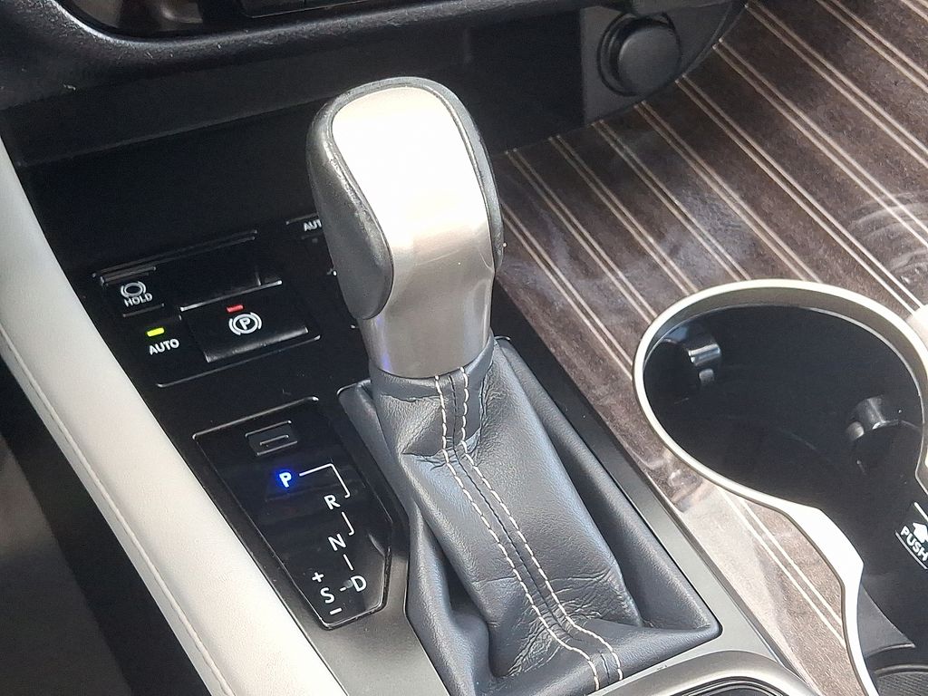 2019 Lexus RX Hybrid 450h 17