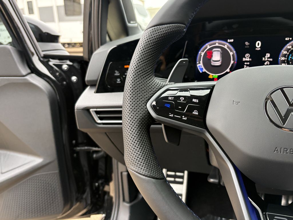 New 2026 Mythos Black Volkswagen 2.0T image 16