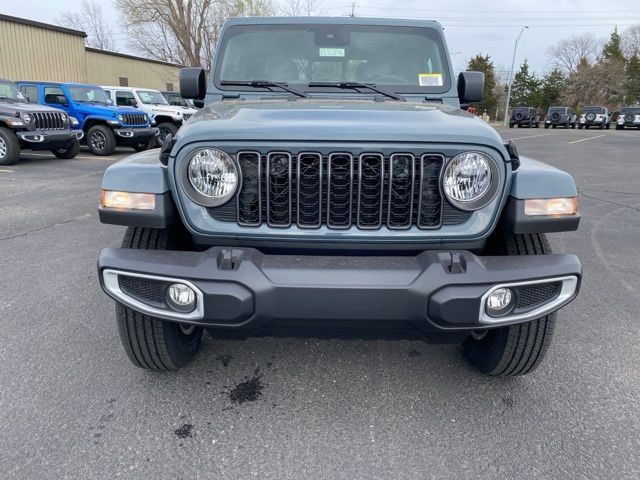 2024 Jeep Gladiator Sport 2