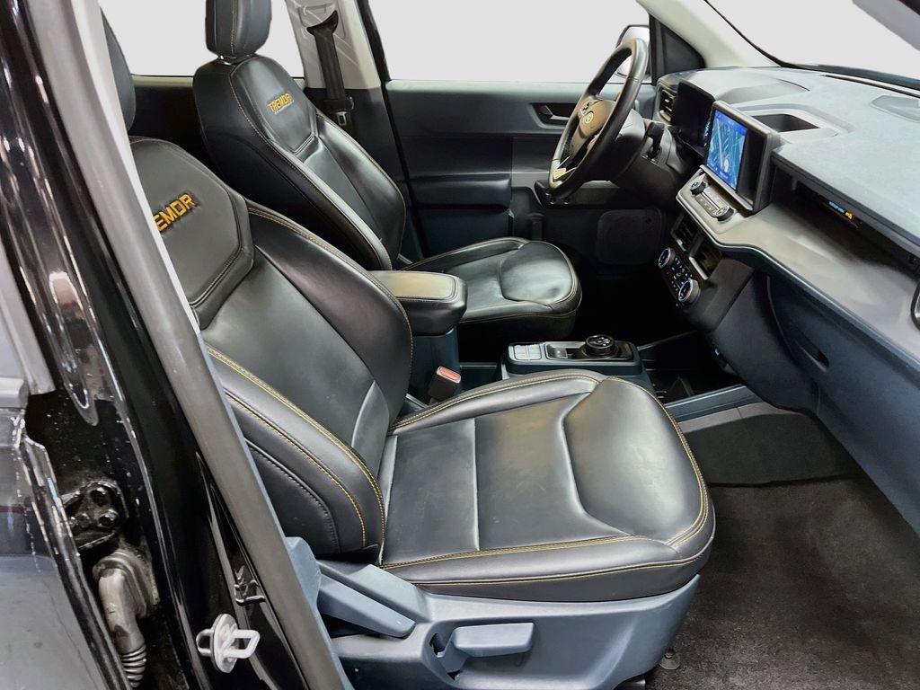 Used 2024 Black Ford Lariat image 28