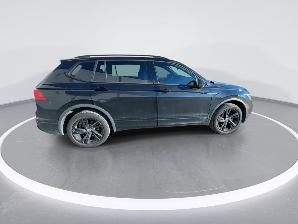 2024 Volkswagen Tiguan SE R-Line Black 9