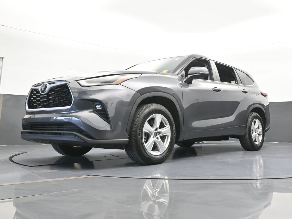 Used 2024 Gray Toyota LE image 84