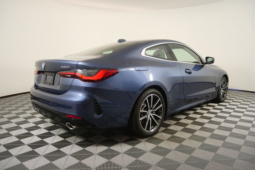 Thumbnail: 2025 BMW 4 Series - 3