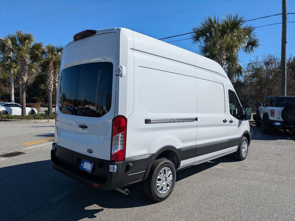2024 Ford Transit 250