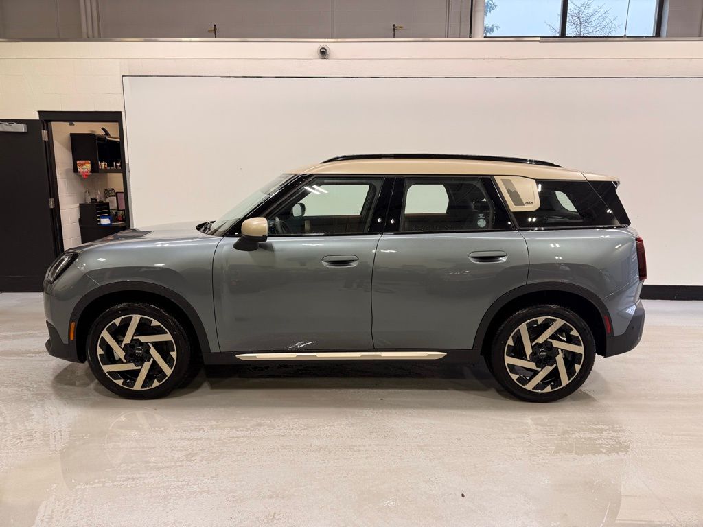 Thumbnail: 2025 MINI Cooper Countryman - 2