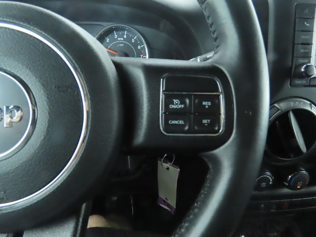 Thumbnail: 2017 Jeep Wrangler - 12