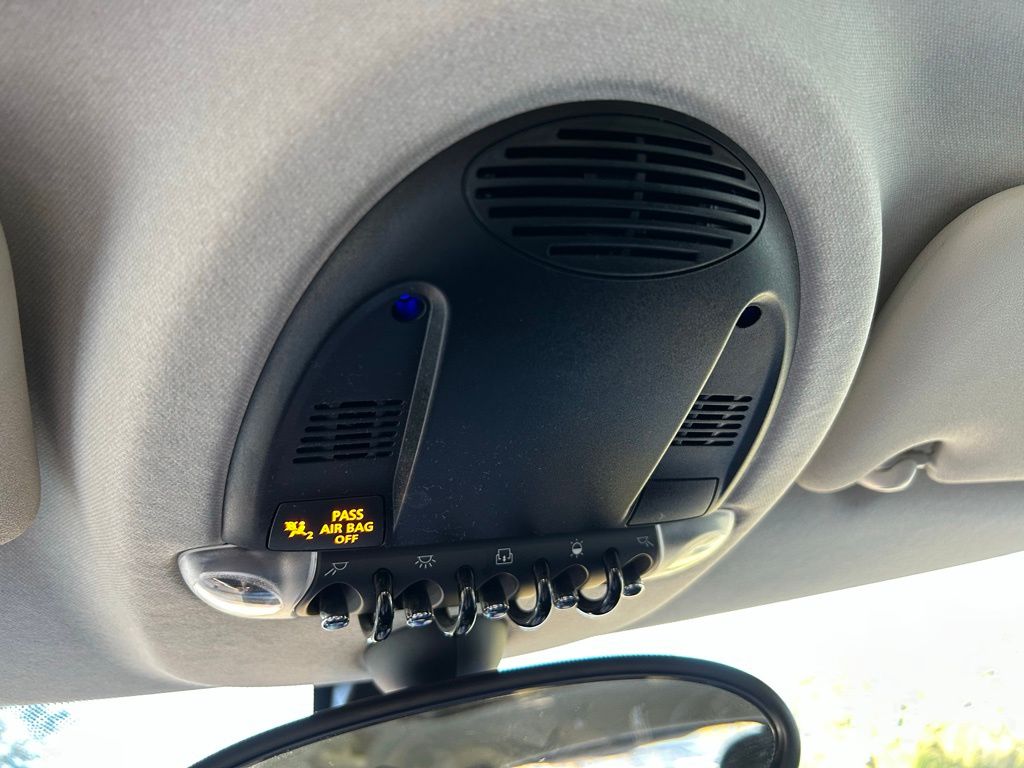 Thumbnail: 2013 MINI Cooper Countryman - 25