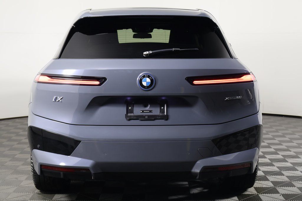 Thumbnail: 2024 BMW iX - 5