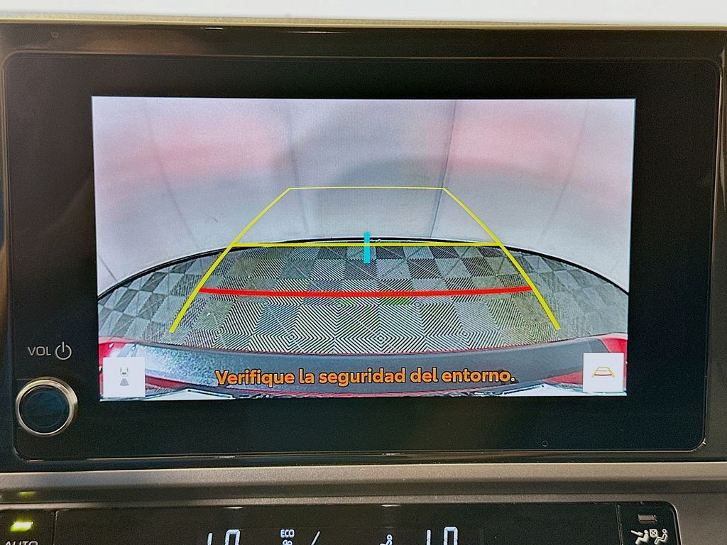 Thumbnail: 2025 Toyota Camry - 13