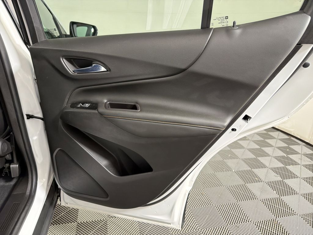 used 2022 Chevrolet Equinox car, priced at $21,500