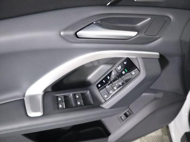 Thumbnail: 2025 Audi Q5 - 25