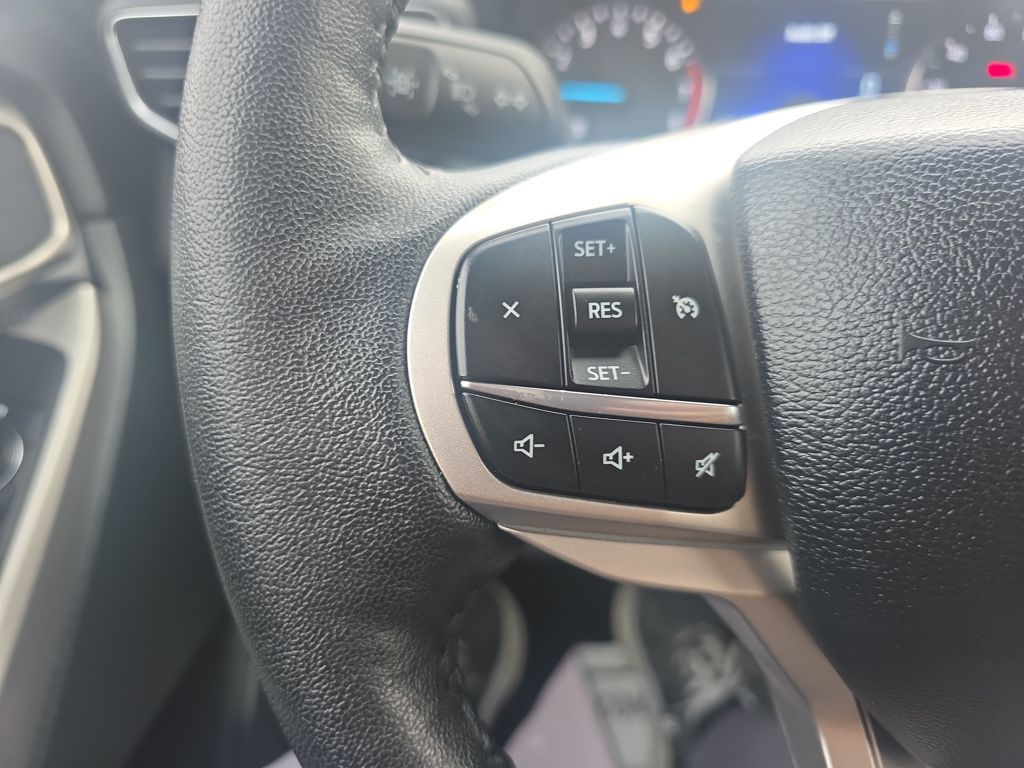 Certified Used 2024 Blue Ford XLT image 27