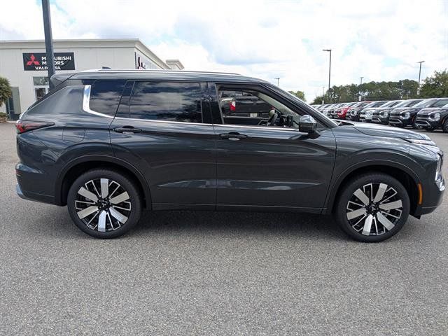 Used 2025 Mitsubishi Outlander SUV
