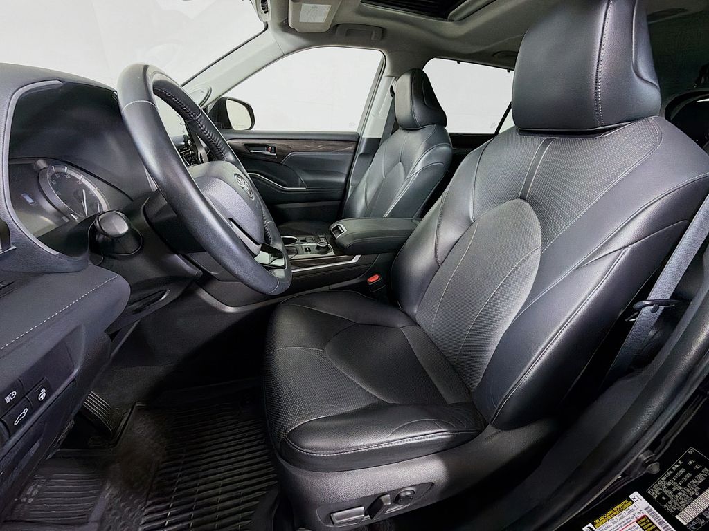 Used 2022 Toyota Highlander SUV