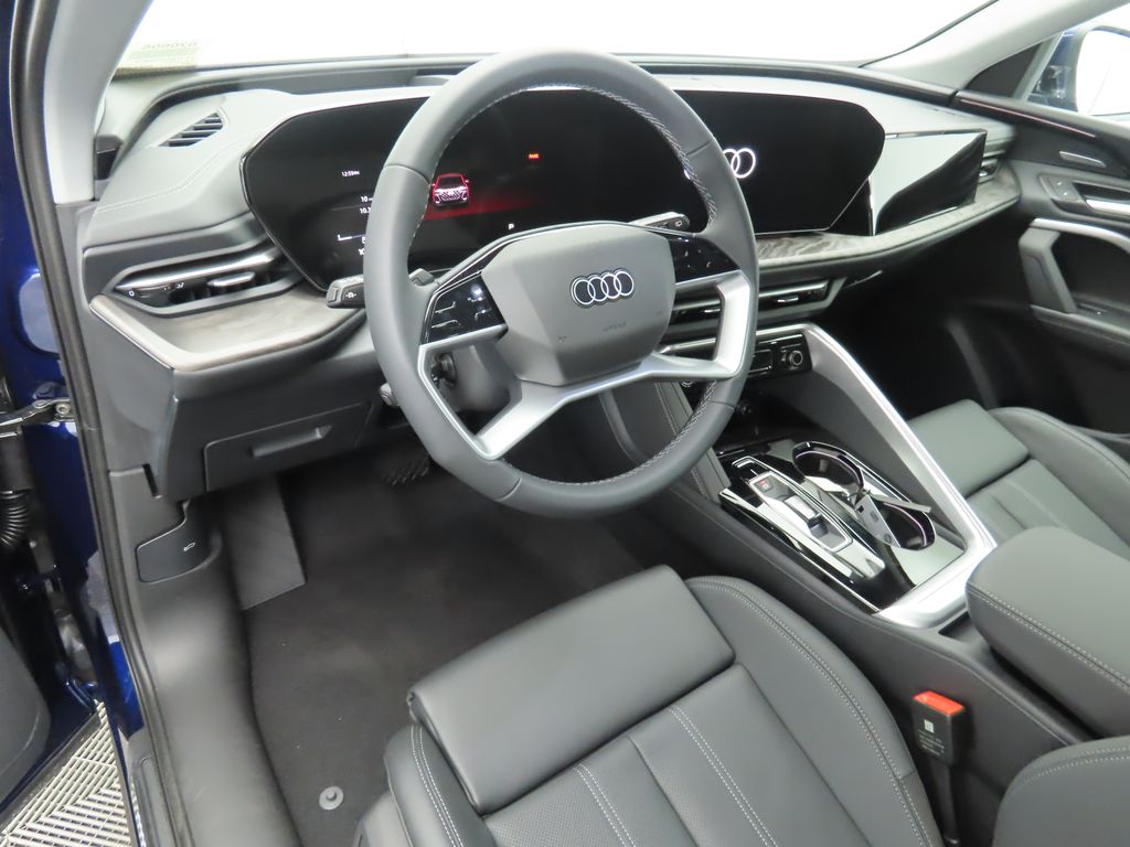 Thumbnail: 2025 Audi Q5 - 10