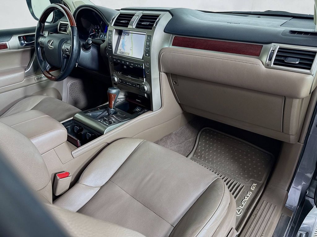 Thumbnail: 2016 Lexus GX - 30